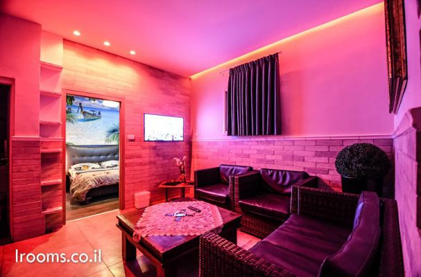 room 4 u 10