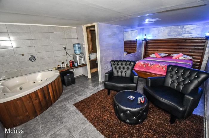 love room 1